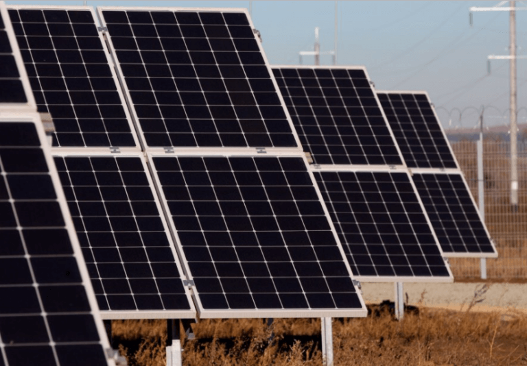 Celsia genera 100 megavatios con más de 300.000 paneles solares