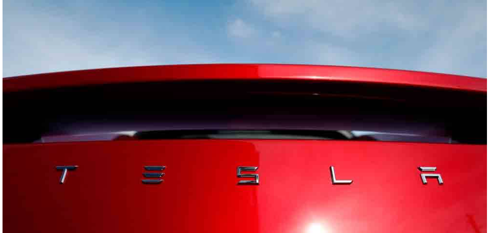 Tesla, marca líder en autos eléctricos, llega a Colombia